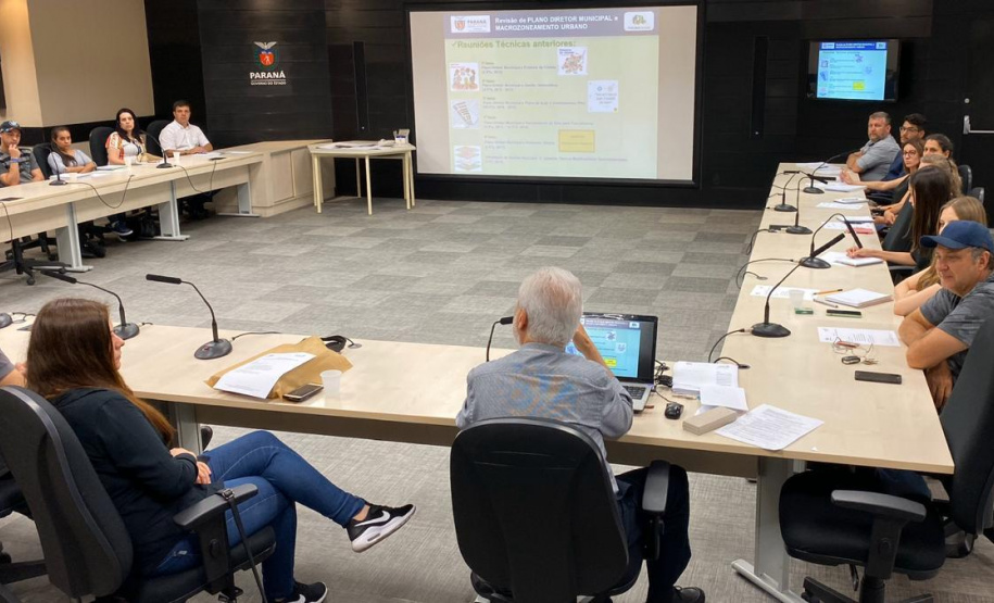 Técnicos de Municípios da AMSULEP participam de Curso sobre PDM