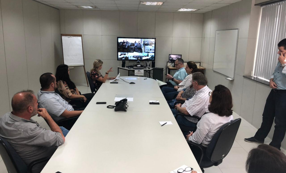 Escritórios Regionais do Paranacidade recebem orientação para a implantação do Programa Ilumina Paraná