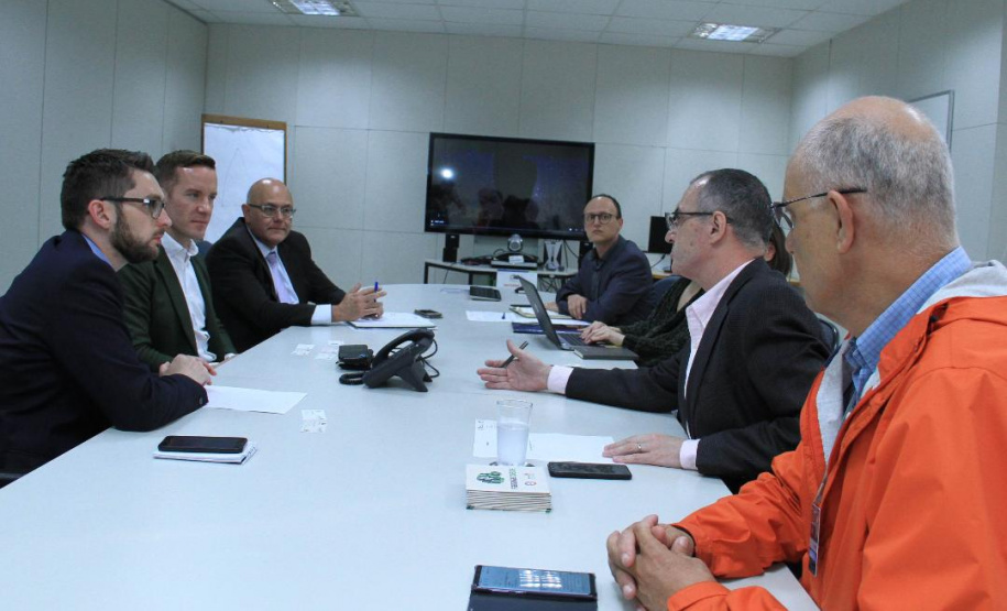 Representantes do Paranacidade e do Reino Unido fortalecem relações para projetos de desenvolvimento sustentável