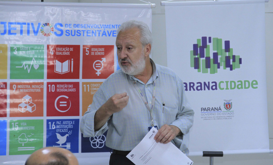 SEDU/PARANACIDADE apresentam Programas para o Desenvolvimento Urbano a integrantes do CAU/PR
