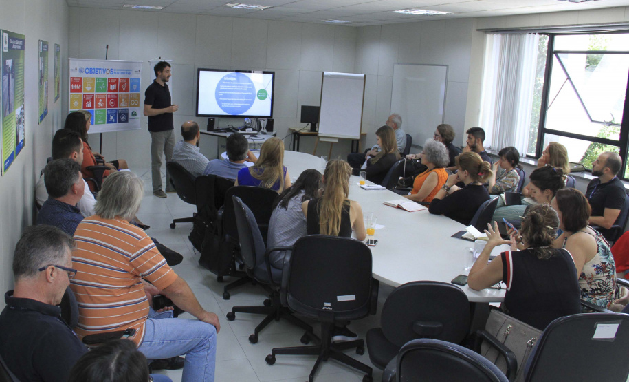 SEDU/PARANACIDADE apresentam Programas para o Desenvolvimento Urbano a integrantes do CAU/PR