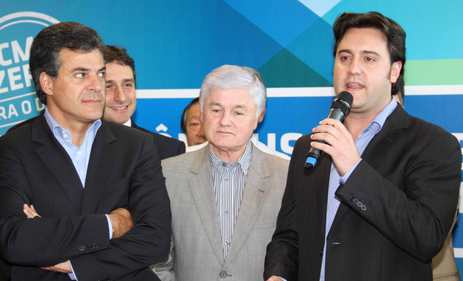 Richa anuncia redução de R$ 0,10 nas passagens de ônibus da RMC