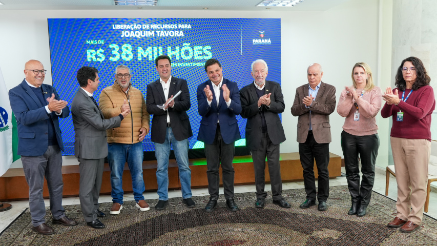 Ratinho Junior confirma mais de R$ 453 milhões para obras em 11 Municípios